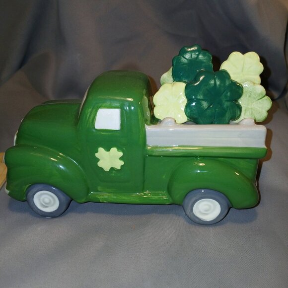 St. Patricks Day Ceramic Green Truck With Shamrocks By Kohls New with Tags Patty - Picture 10 of 16